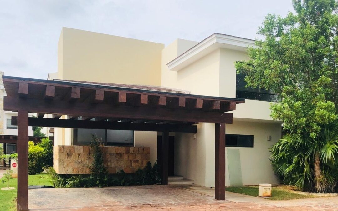 Hermosa villa en VENTA/RENTA en YUCATAN COUNTRY CLUB Merida SERENA